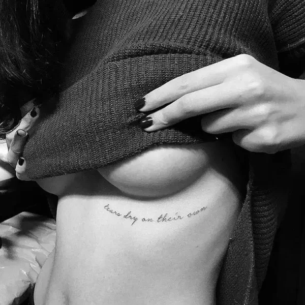 Tiny Tattoo Cost in Ibiza at Tattoo Lounge - Tiny Tattoos in Ibiza – Tattoo Lounge